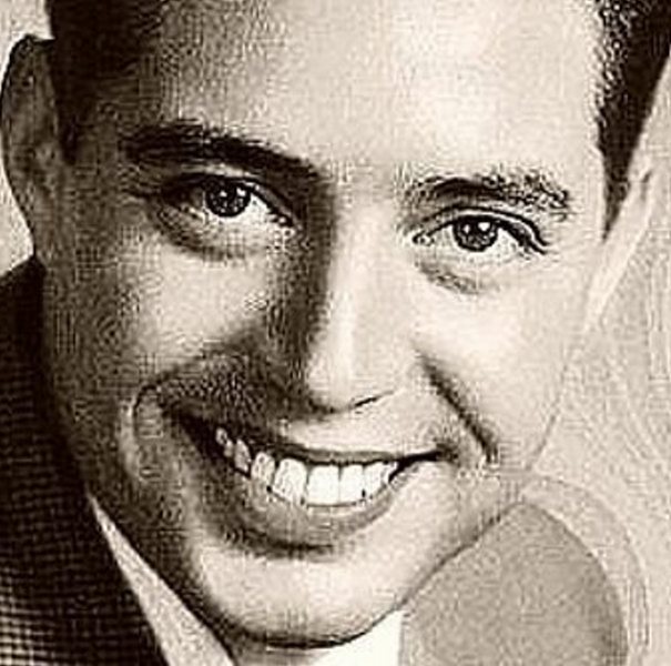 ANDY RUSSELL