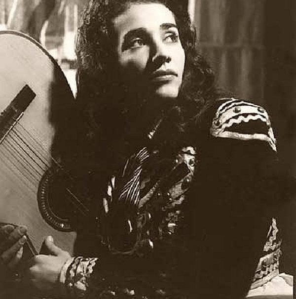 CHAVELA VARGAS