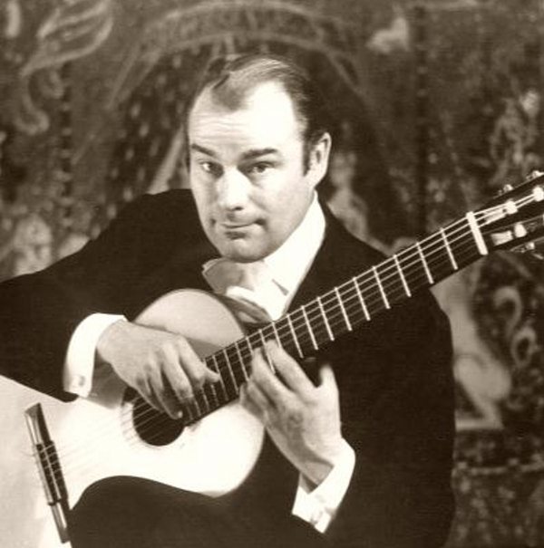 JULIAN BREAM